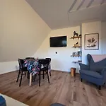 Zakatek Mala-apartamenty Nad Jeziorem Колчево