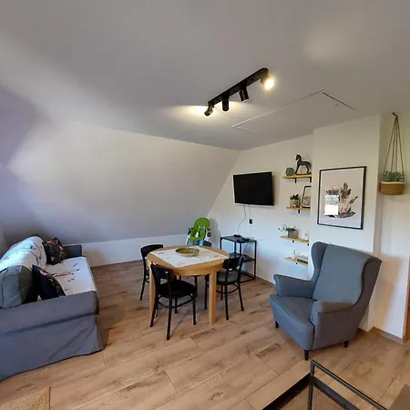 Zakatek Mala-apartamenty Nad Jeziorem *