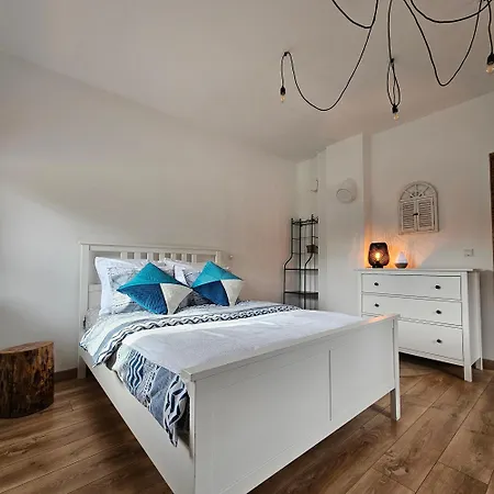 Zakatek Mala-apartamenty Nad Jeziorem *